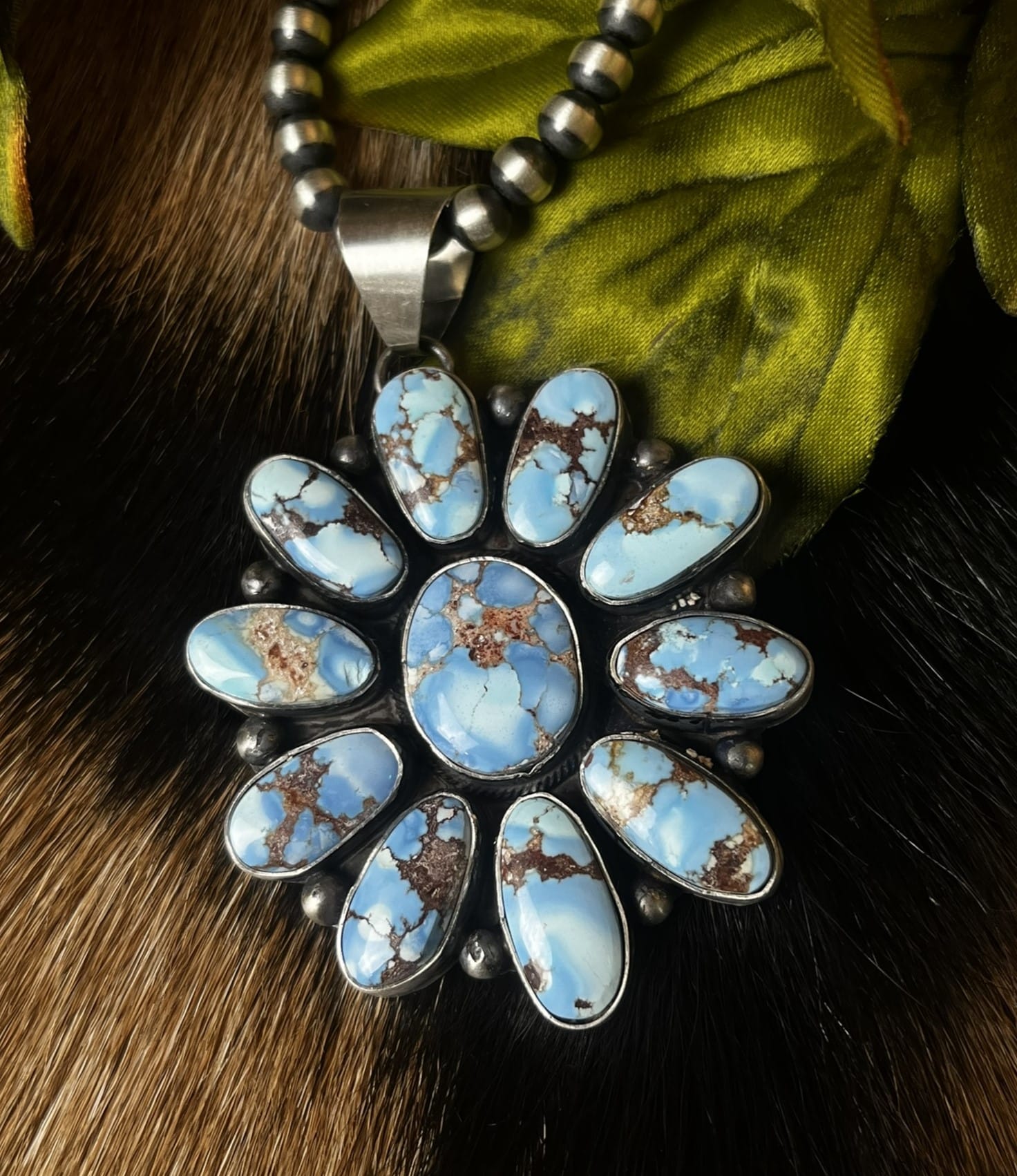 Brilliant Native American Navajo Signed Royston Boulder Sleeping Beauty Turquoise Necklace Brilliant Native American Navajo Signed Royston Boulder Sleeping Beauty Turquoise Necklace