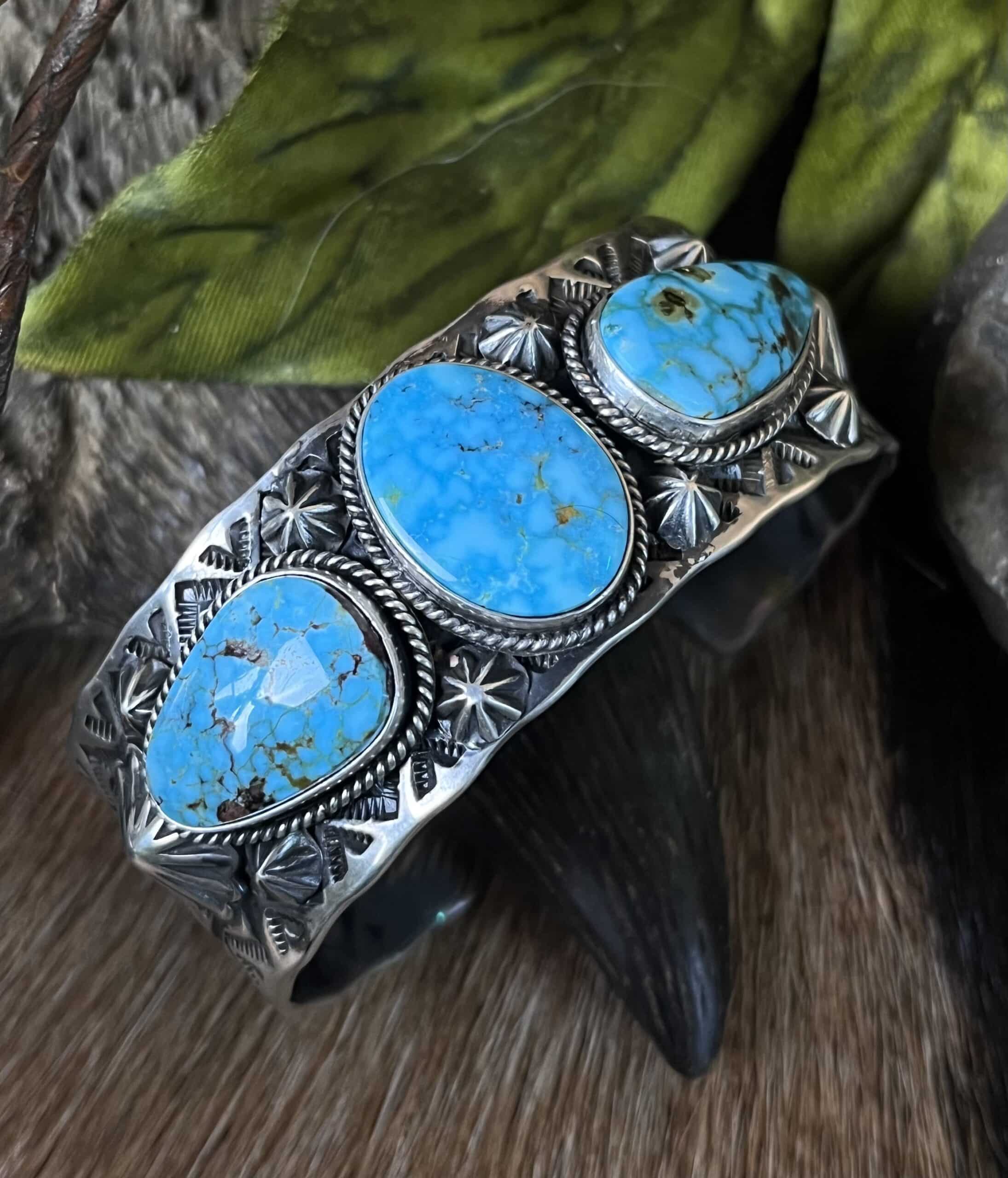 Jawdropping Green Turquoise!! Vintage Native American Navajo Sterling Silver Bracelet