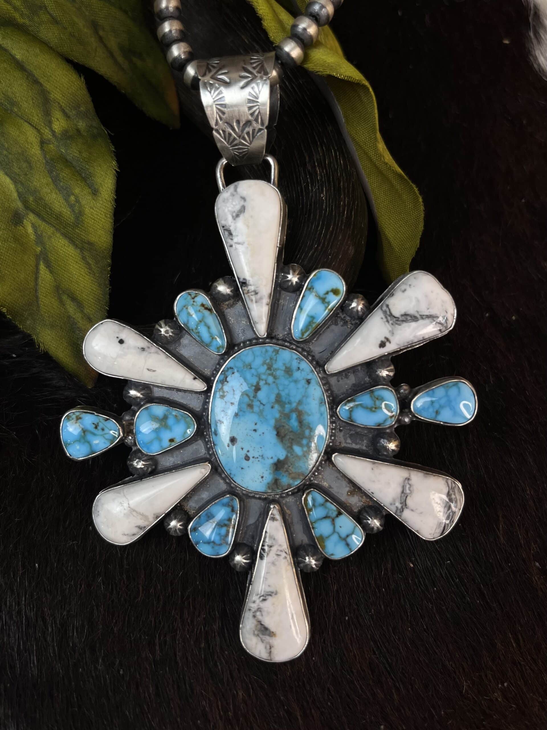 Striking Vintage Navajo Turquoise Pearl Native American Jewelry Silver Necklace