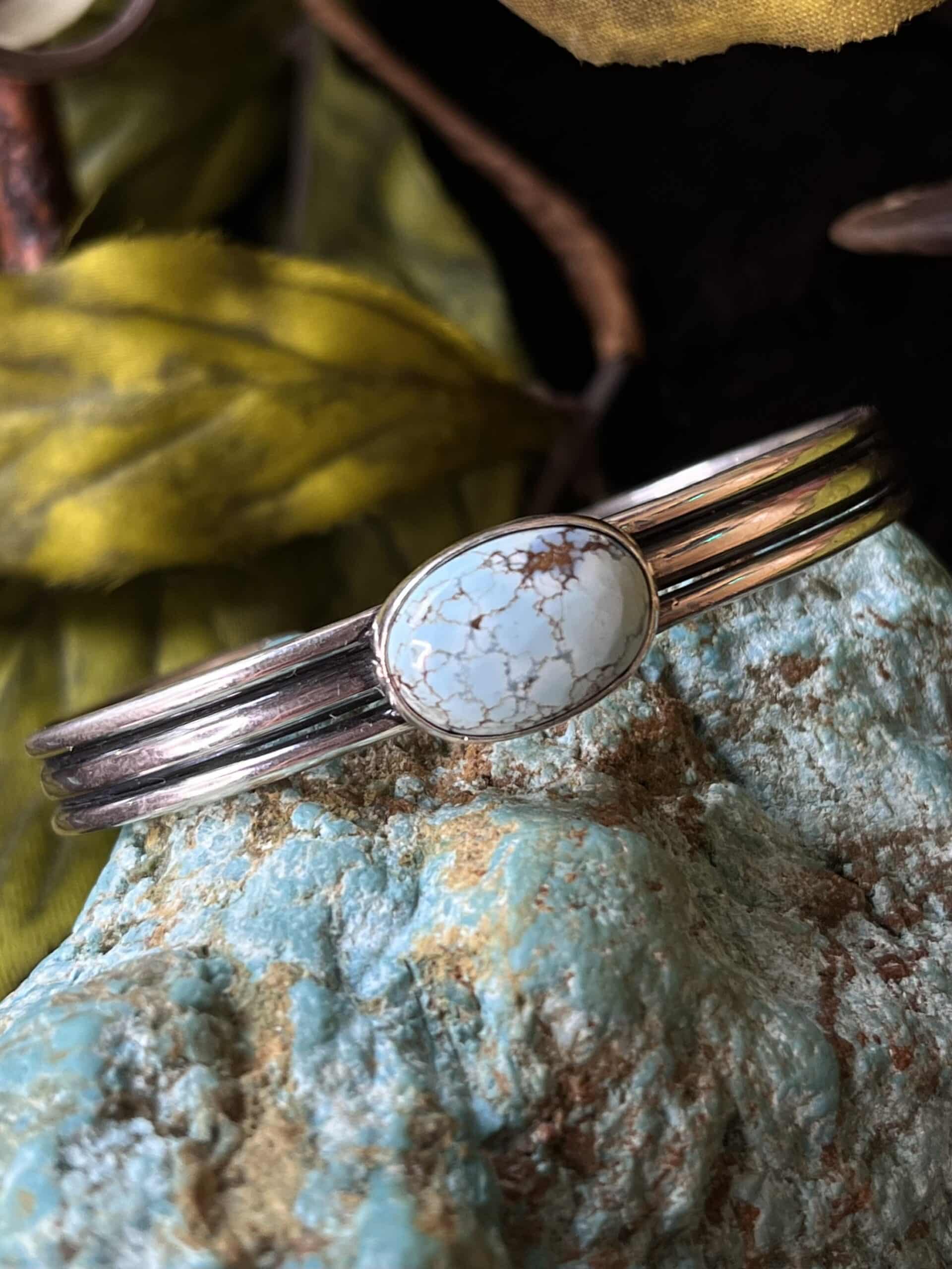 Chunky And Heavy Vintage Navajo Natural Sb Turquoise Native American Jewelry Silver Bracelet Chunky And Heavy Vintage Navajo Natural Sb Turquoise Native American Jewelry Silver Bracelet